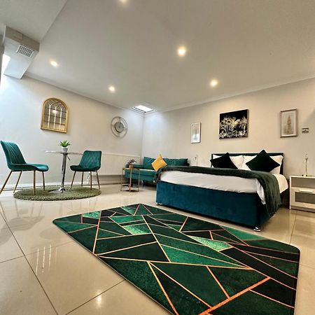 Luxury Studio Apartment Harrow on the Hill Bagian luar foto