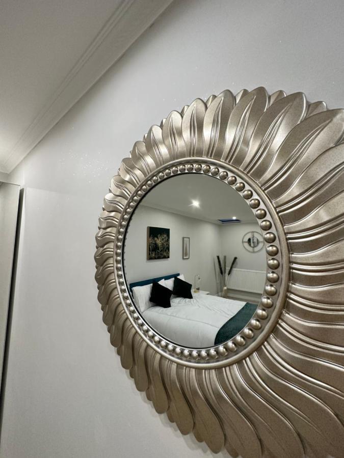 Luxury Studio Apartment Harrow on the Hill Bagian luar foto