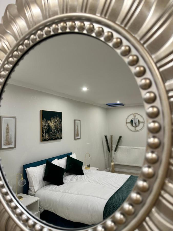 Luxury Studio Apartment Harrow on the Hill Bagian luar foto