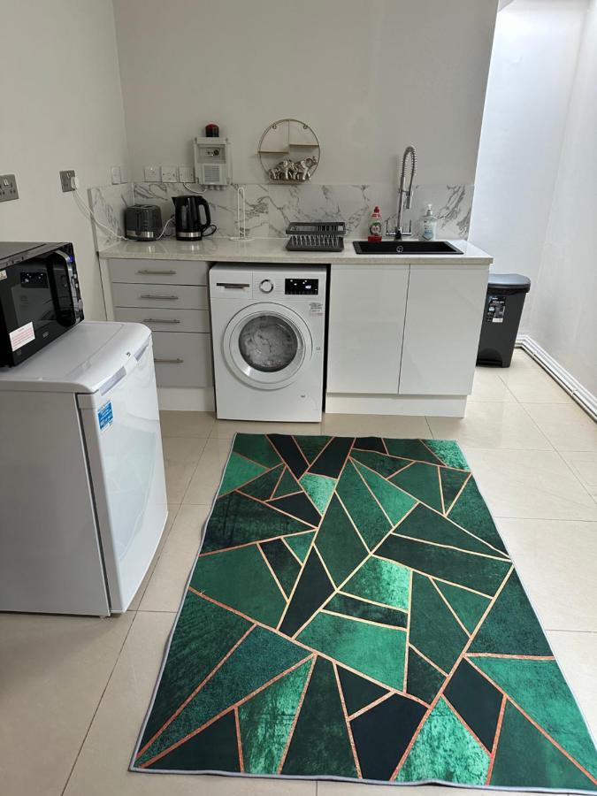 Luxury Studio Apartment Harrow on the Hill Bagian luar foto
