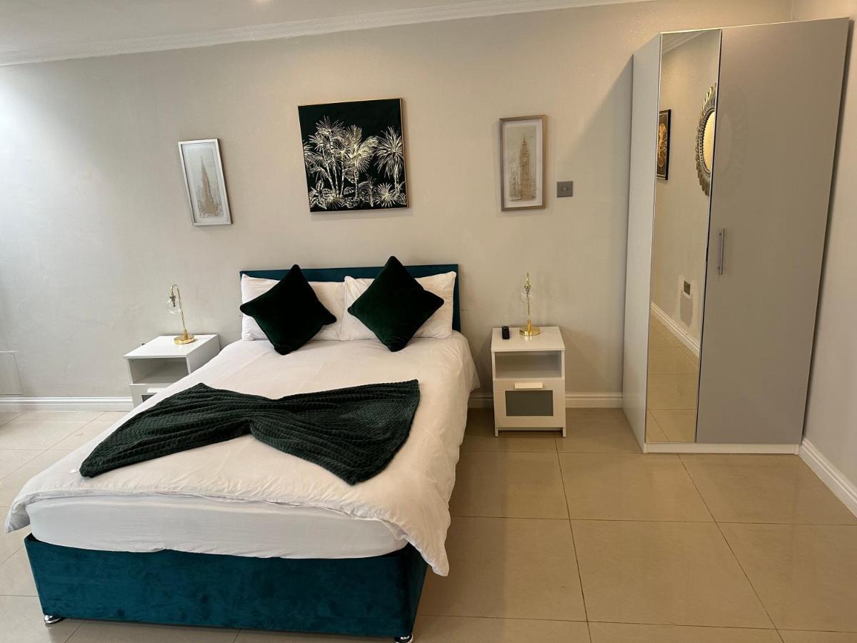 Luxury Studio Apartment Harrow on the Hill Bagian luar foto