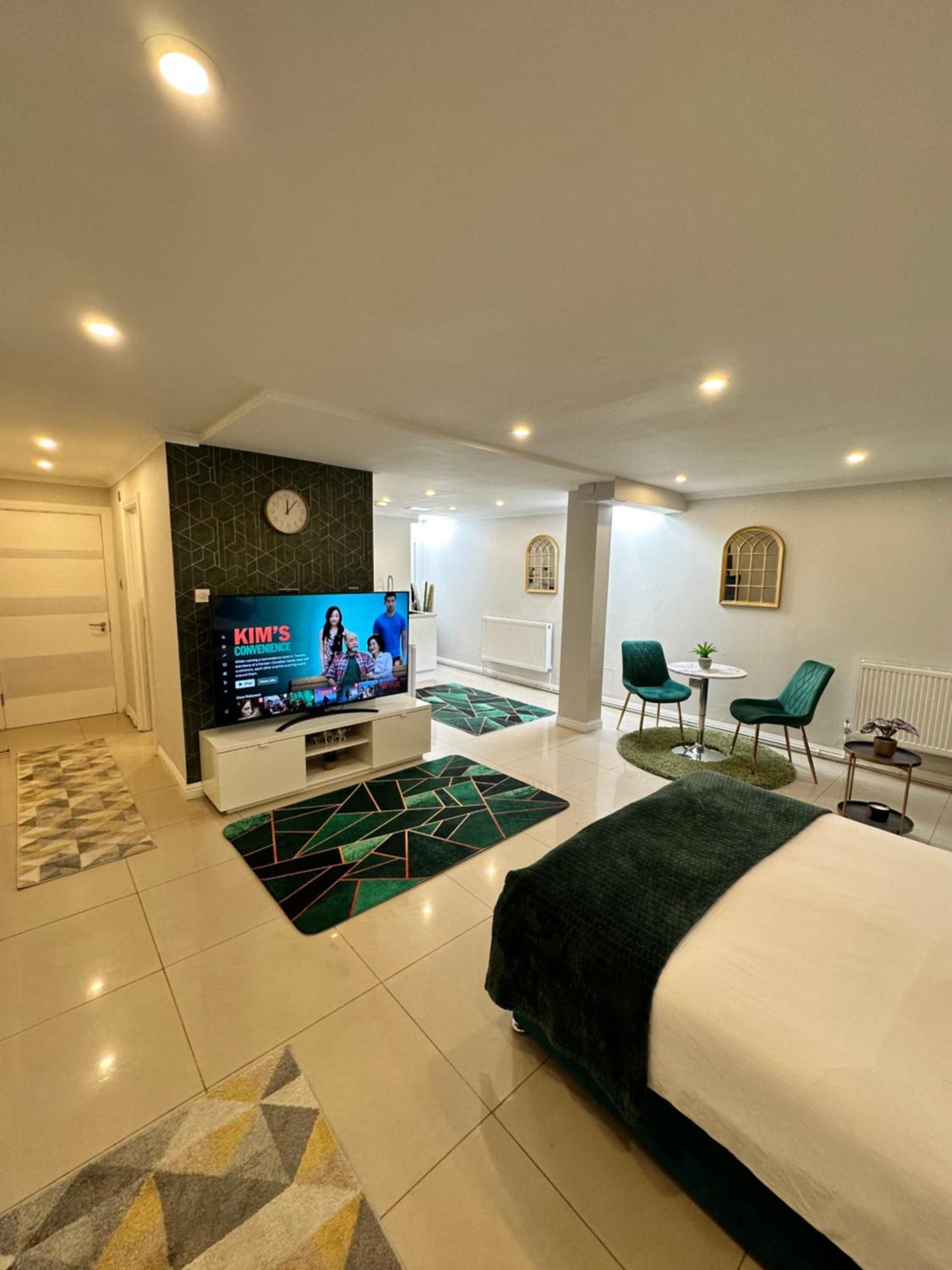 Luxury Studio Apartment Harrow on the Hill Bagian luar foto
