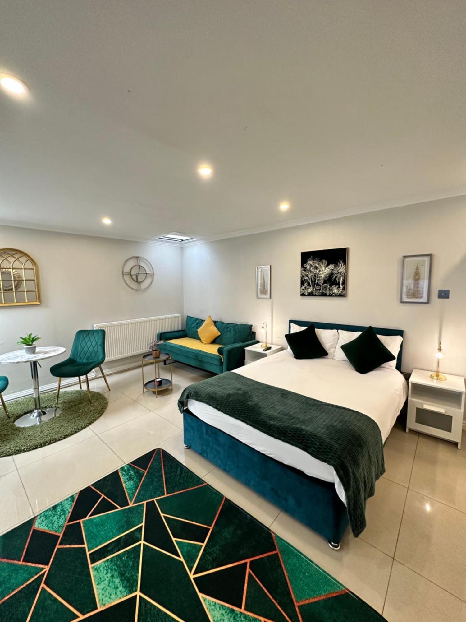 Luxury Studio Apartment Harrow on the Hill Bagian luar foto