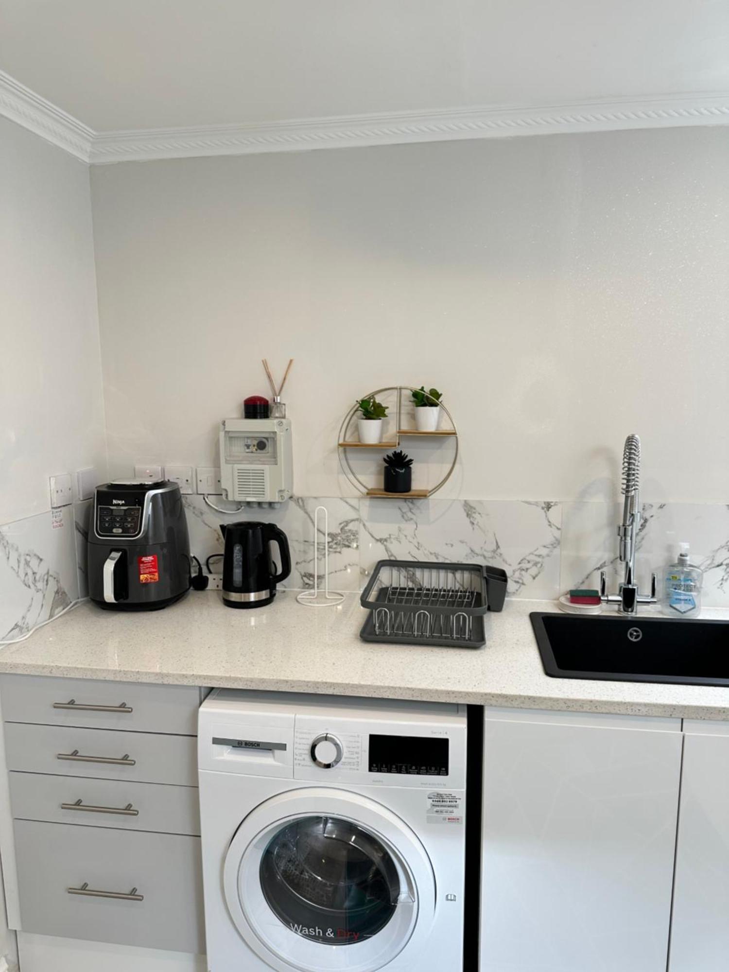 Luxury Studio Apartment Harrow on the Hill Bagian luar foto