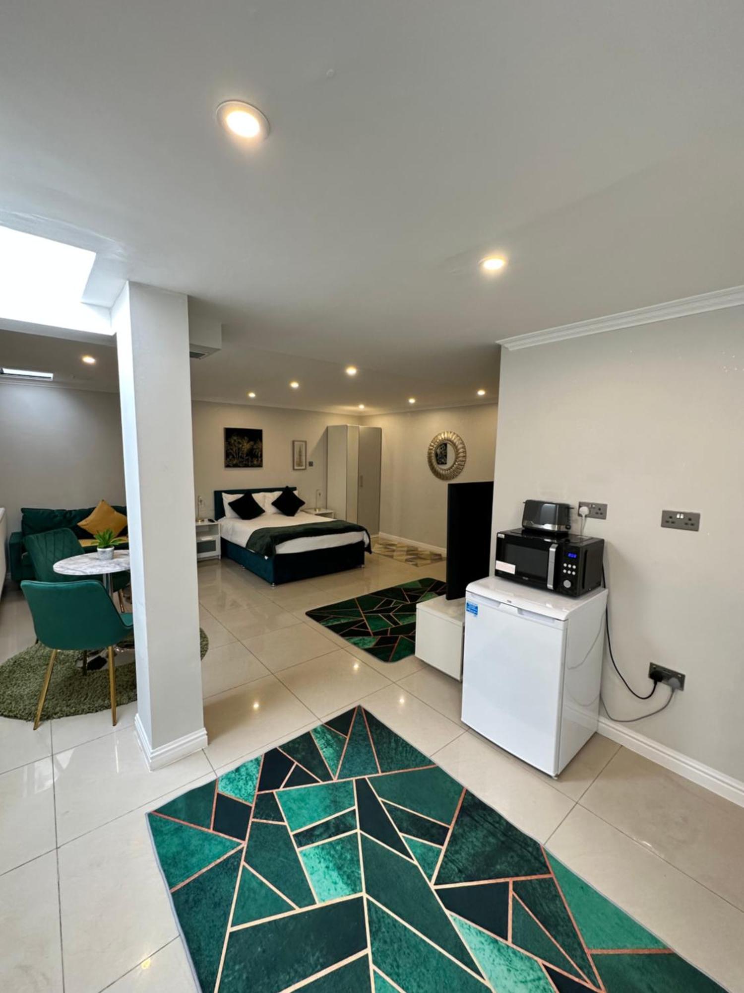 Luxury Studio Apartment Harrow on the Hill Bagian luar foto
