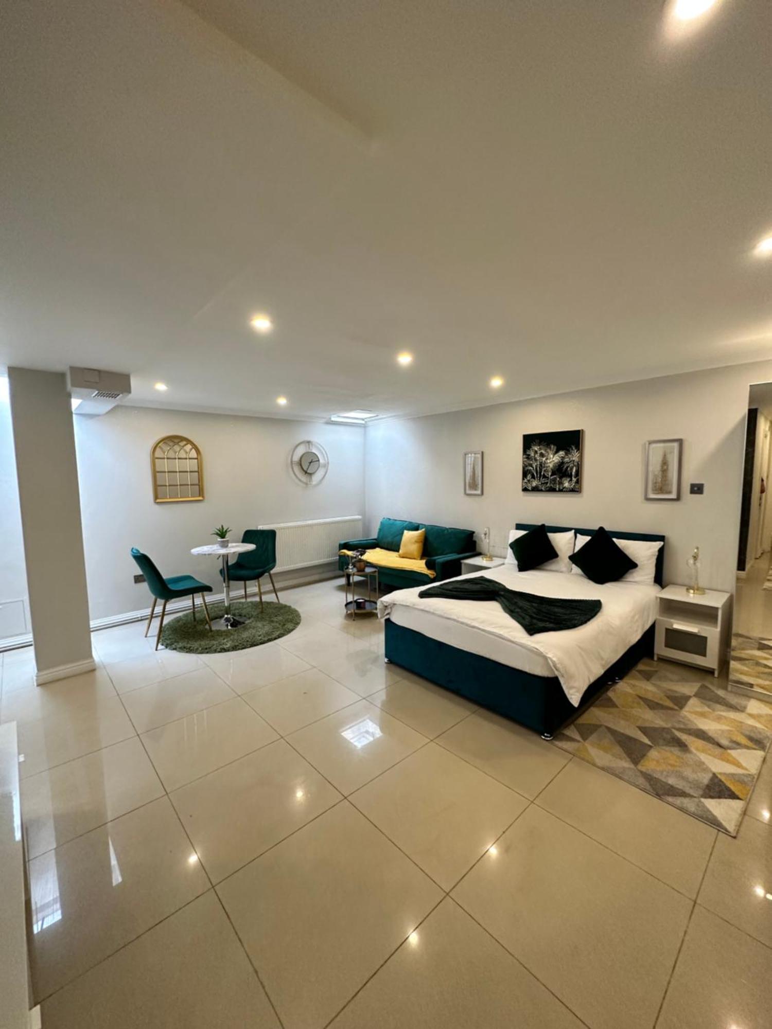 Luxury Studio Apartment Harrow on the Hill Bagian luar foto