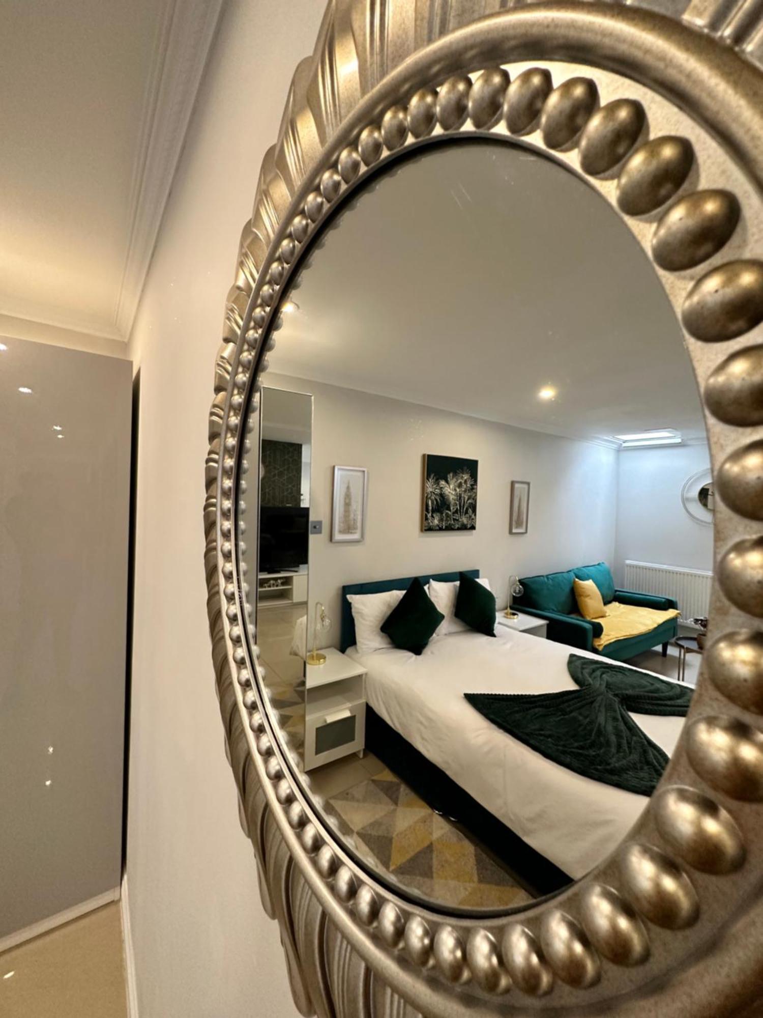 Luxury Studio Apartment Harrow on the Hill Bagian luar foto