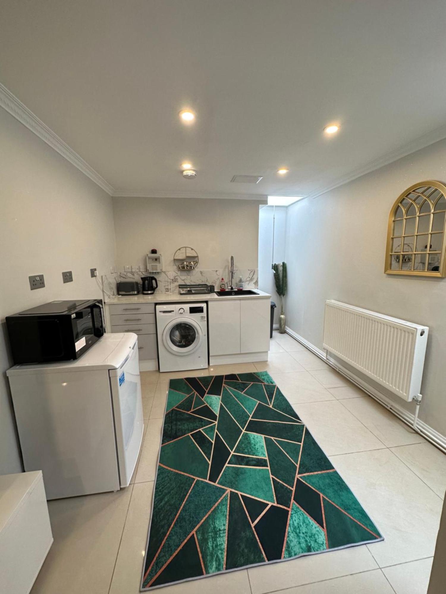 Luxury Studio Apartment Harrow on the Hill Bagian luar foto